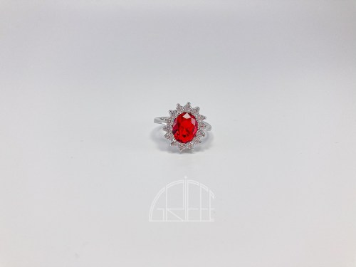 Anello in argento con pietra Kate rosso e zirconi bianchi